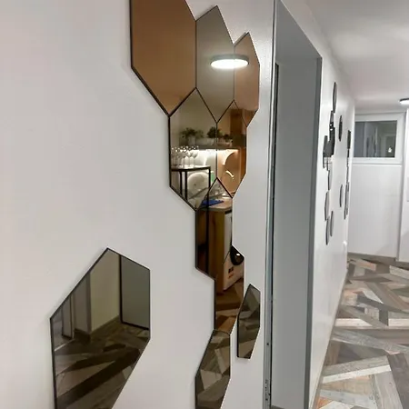 The Rainbow 8 Апартаменты *